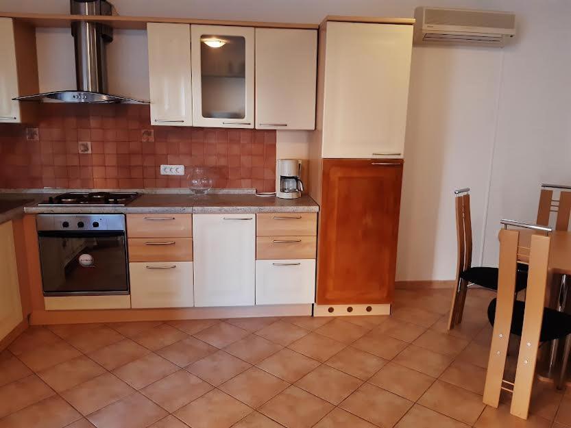 Apartmani Delas Pjescana Uvala Eksteriør bilde